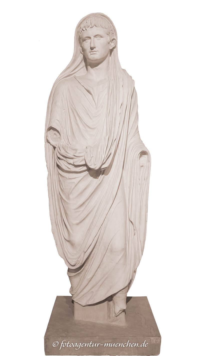 Togastatue des Augustus