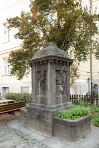  - Denkmal - August von Hauner