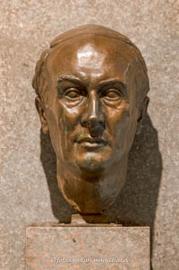  - Denkmal - Wilhelm Hausenstein