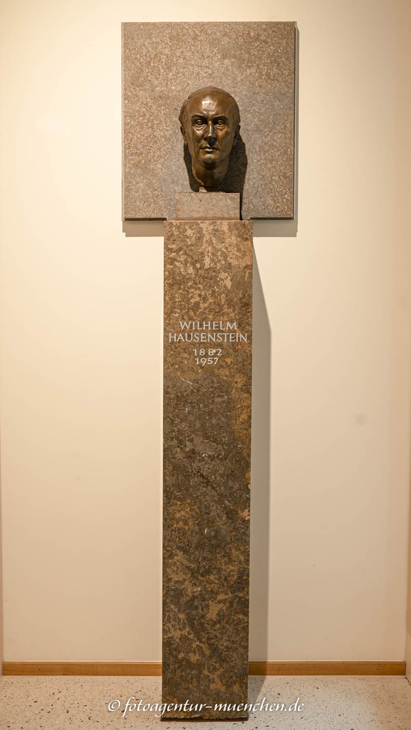 Denkmal - Wilhelm Hausenstein 