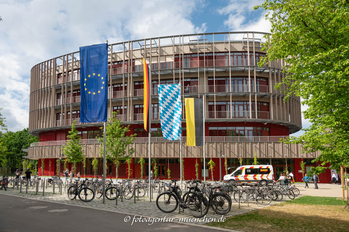 title=Wilhelm-Hausenstein-Gymnasium München - Fideliostraße - 