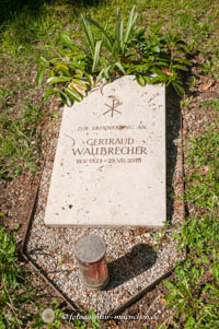  - Grab - Gertraud Wallbrecher