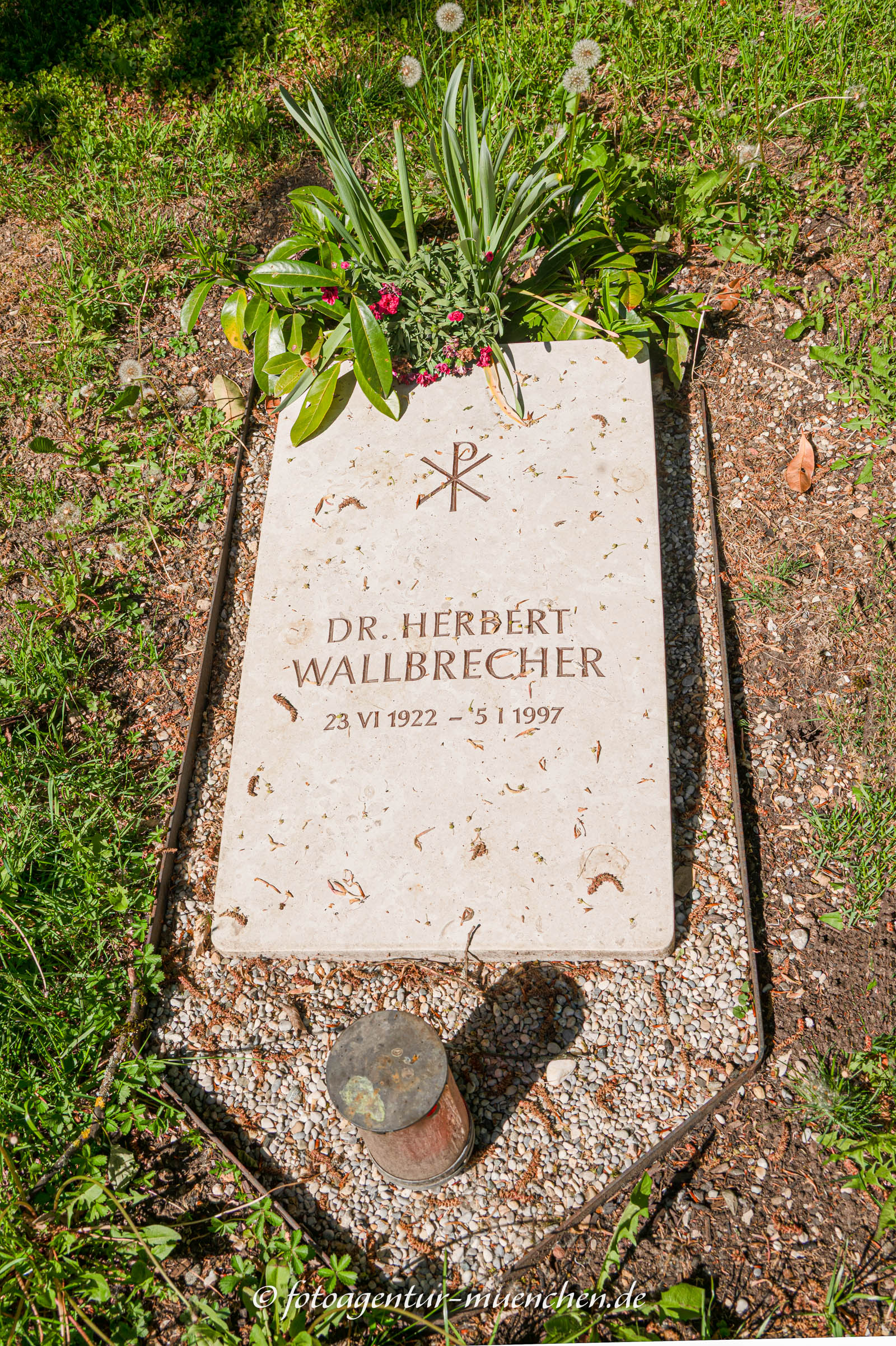 Grab - Herbert Wallbrecher