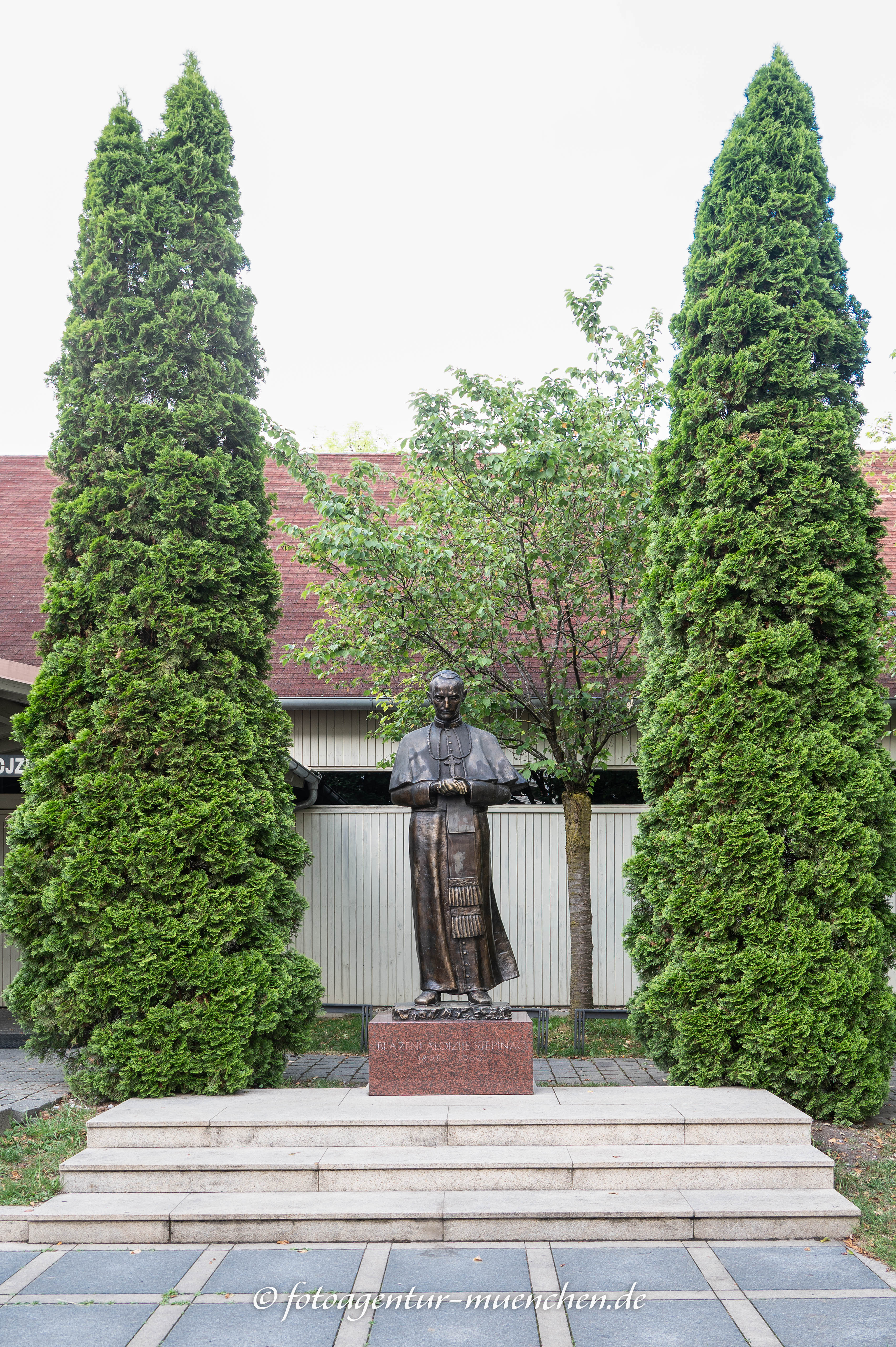 Statue - Blaženi Alojzije Stepinac