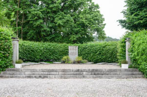  - KZ-Ehrenfriedhof