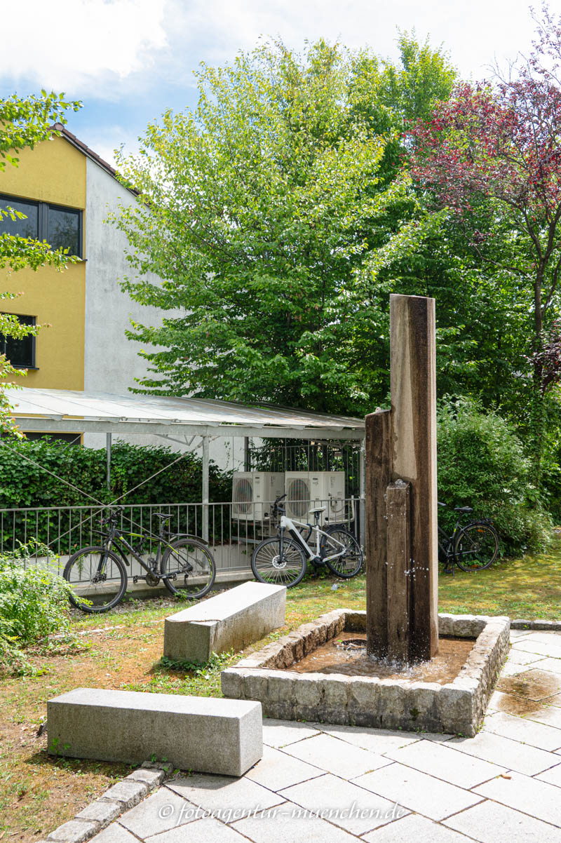Brunnen - Agnes-Bernauer-Straße
