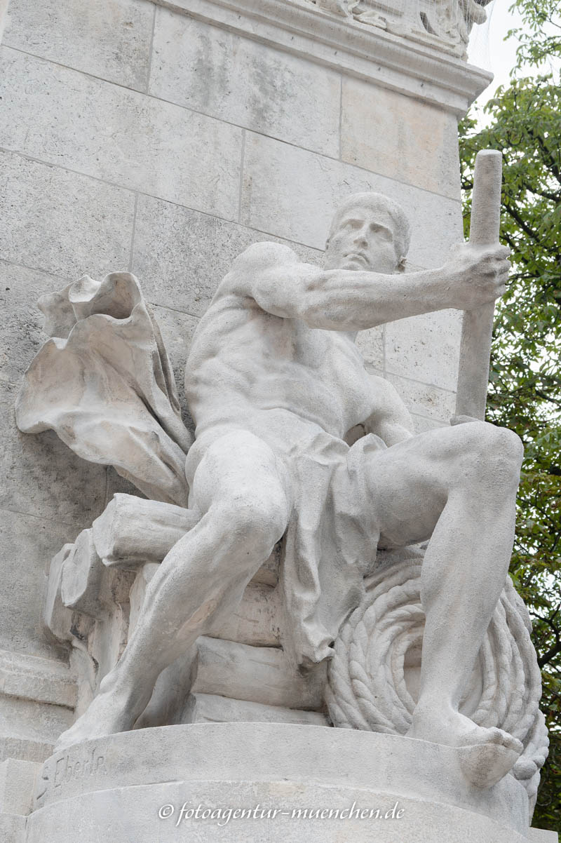 Sitzallegorie »Flößer« Ludwigsbrücke, Flößer
