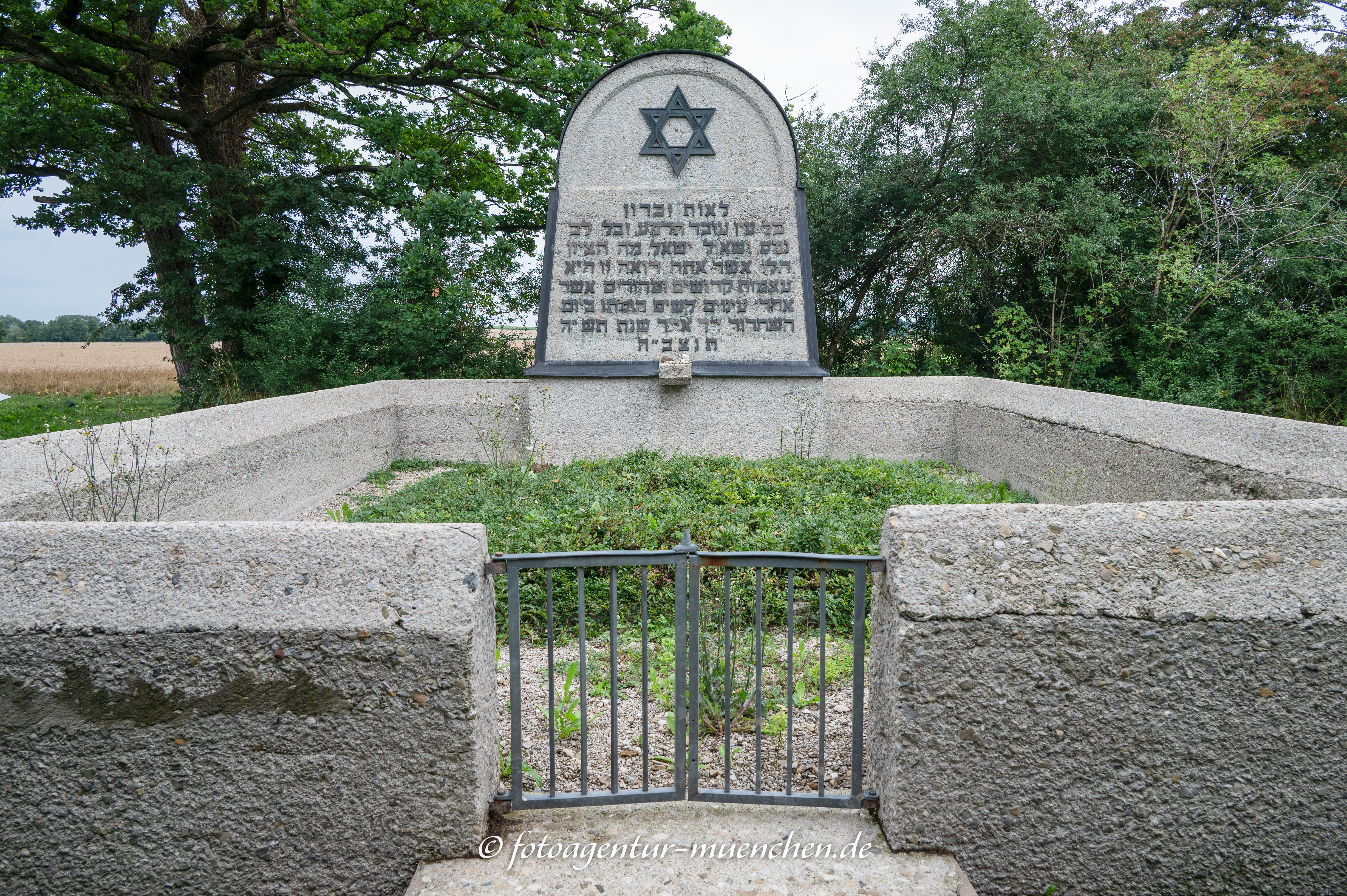 KZ-Friedhof Schwabhausen