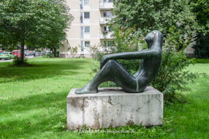 Berthold Joachim - Die Sitzende