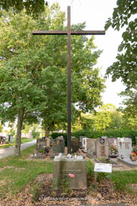  - Kreuz - Ehemaliger KZ-Friedhof