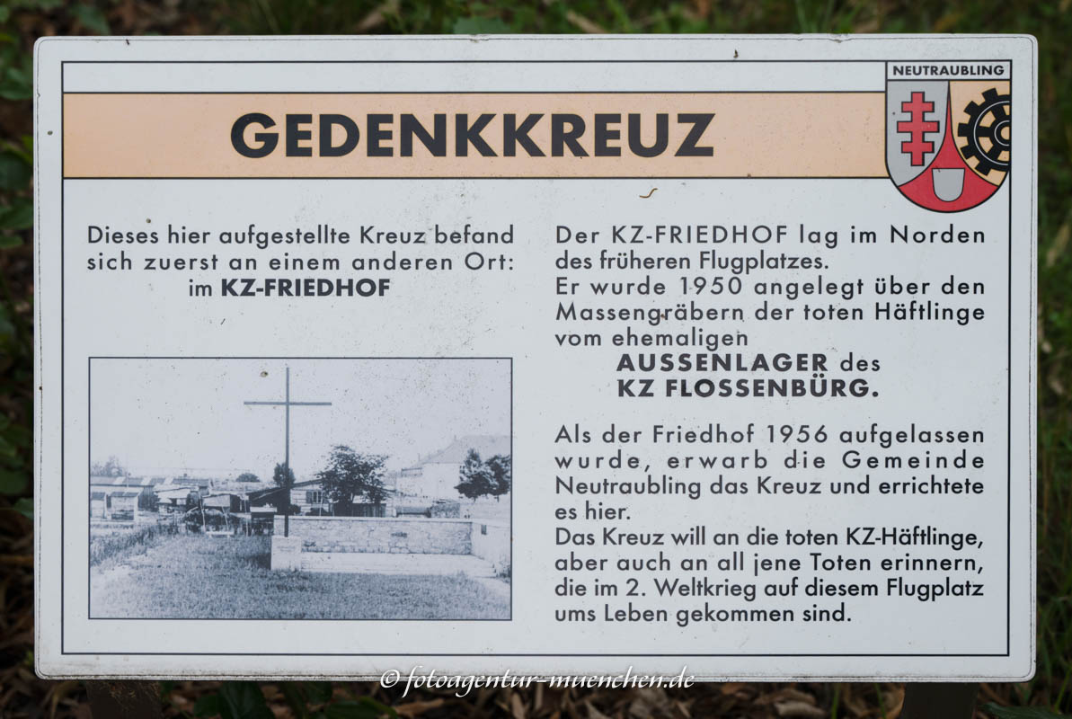 Kreuz - Ehemaliger KZ-Friedhof