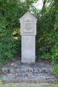 - KZ-Gedenkstein Mitterharthausen-Feldkirchen