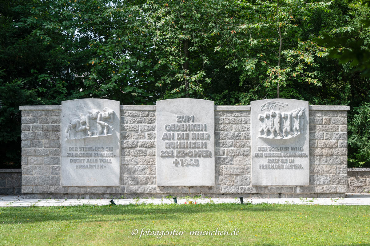 KZ-Grabstätte - Augsburg (Westfriedhof)