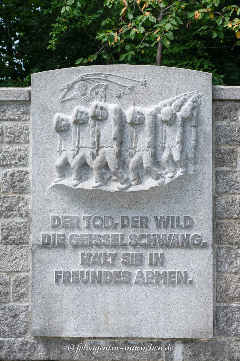 KZ-Grabstätte - Augsburg (Westfriedhof)