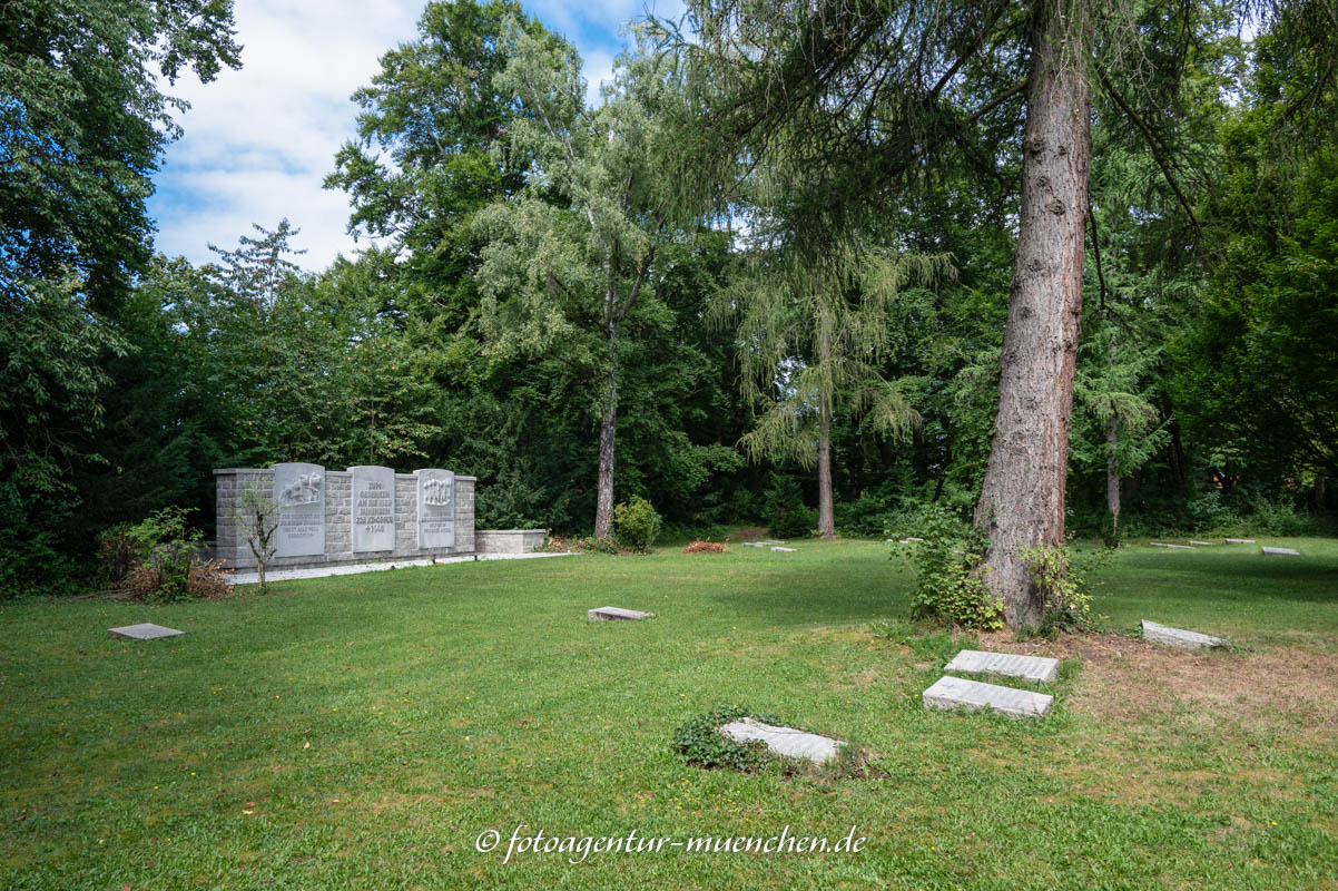 KZ-Grabstätte - Augsburg (Westfriedhof)