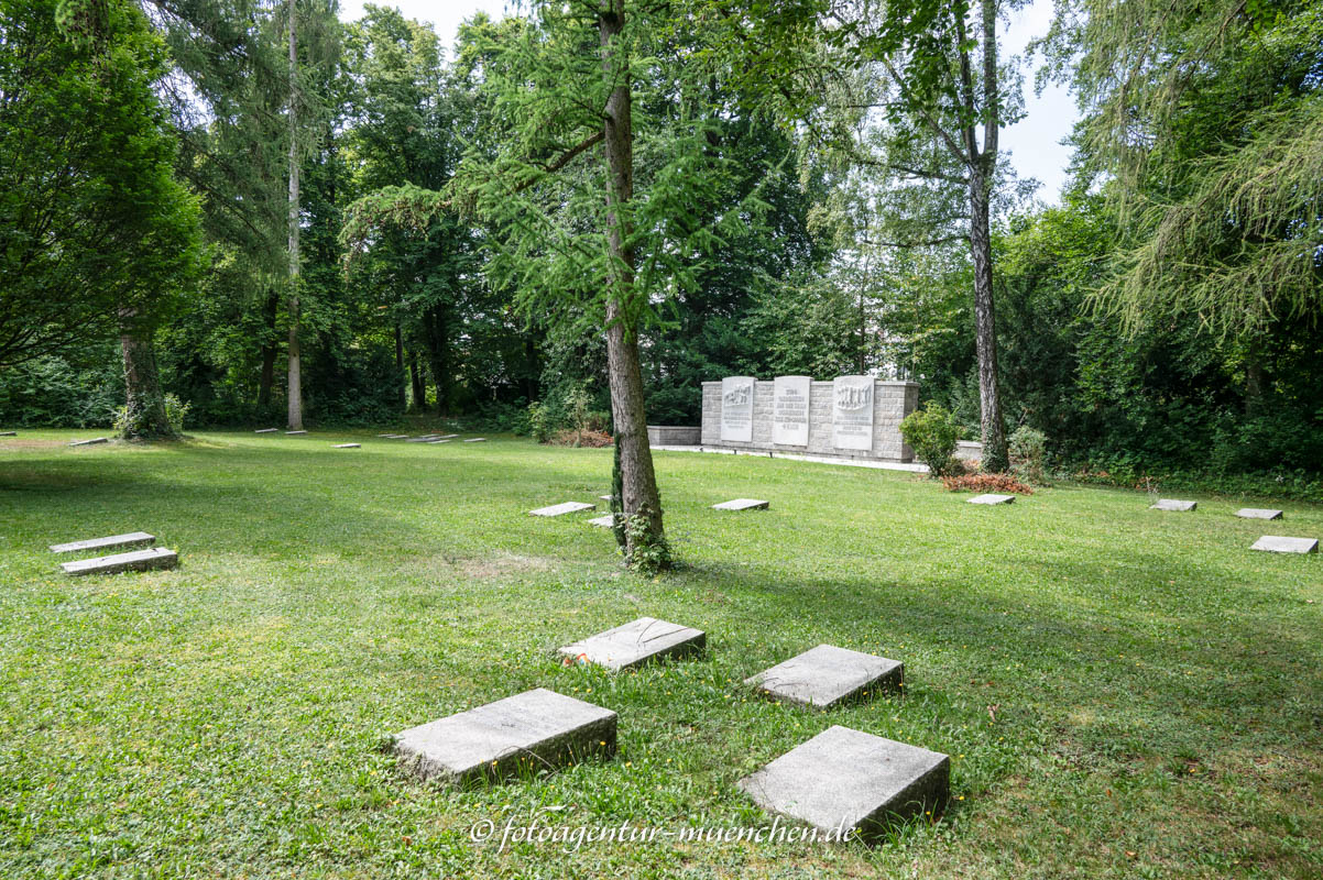 KZ-Grabstätte - Augsburg (Westfriedhof)
