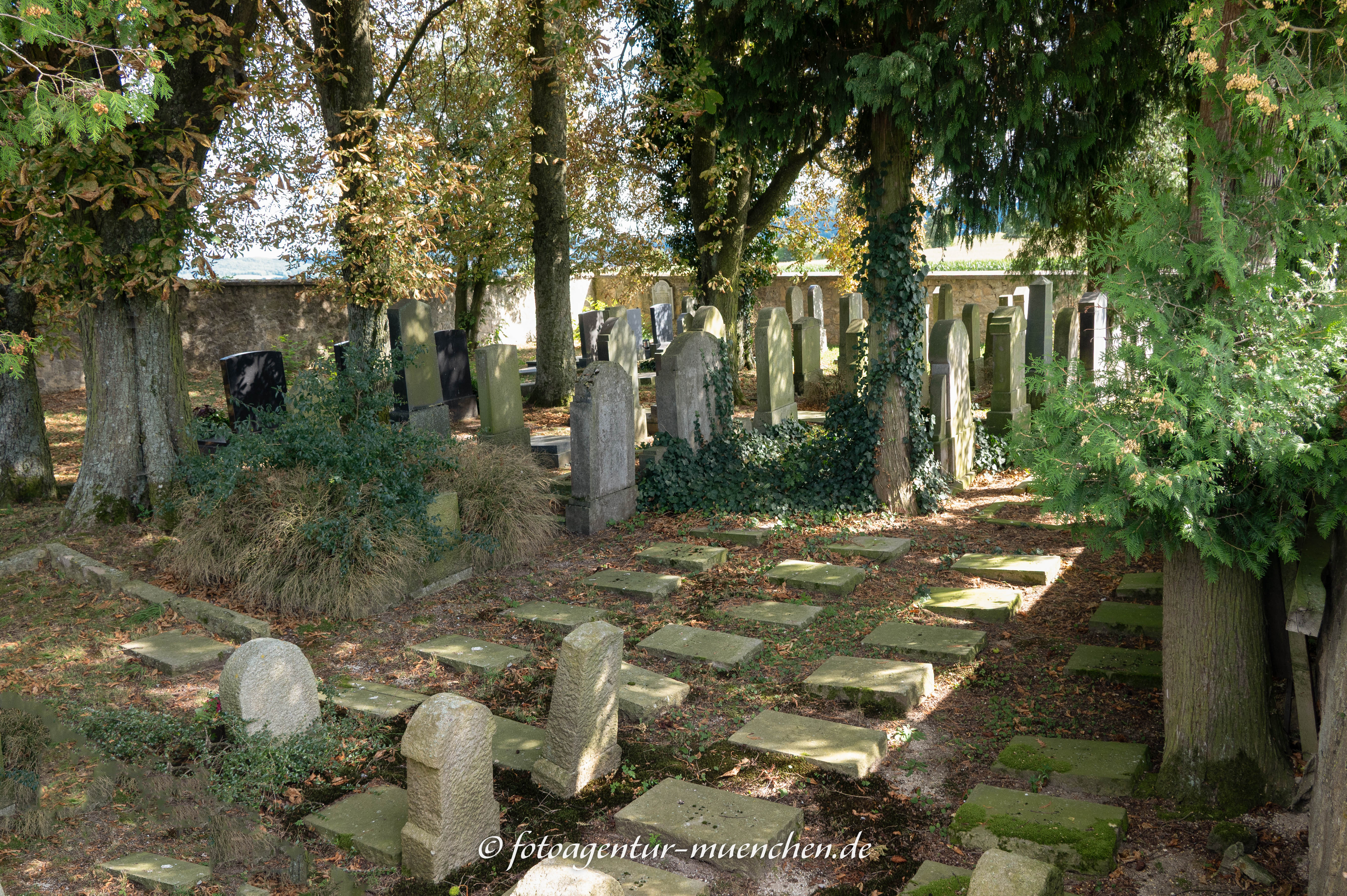 KZ-Grabstätten auf dem Jüdischen Friedhof Cham