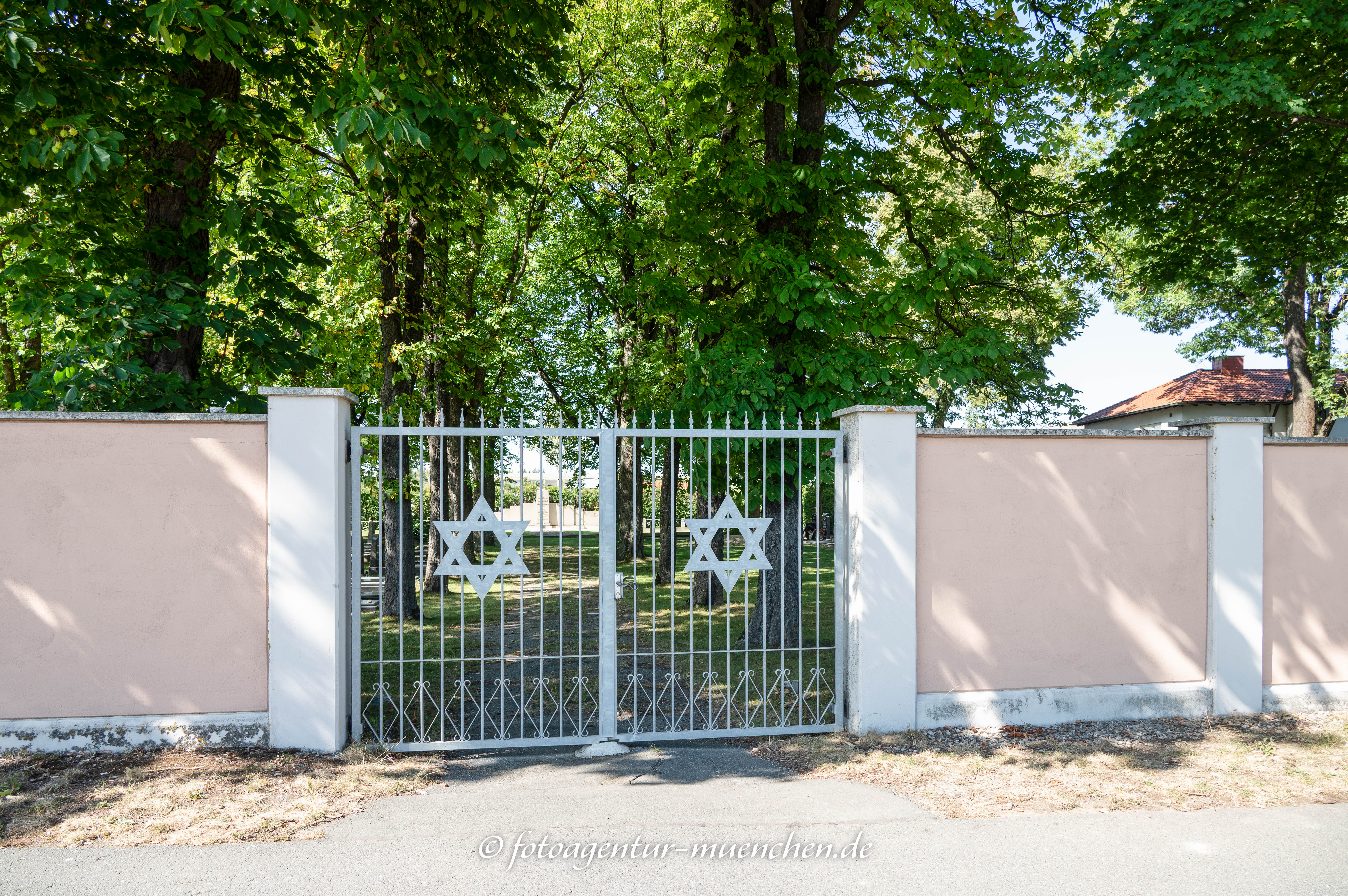 KZ-Grabstätte - Jüdischer Friedhof Hof