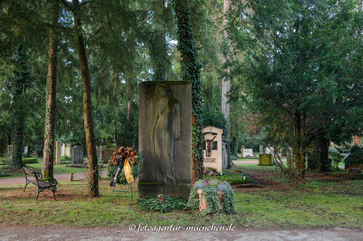 Kriegerdenkmal - Friedhof Obermenzing
