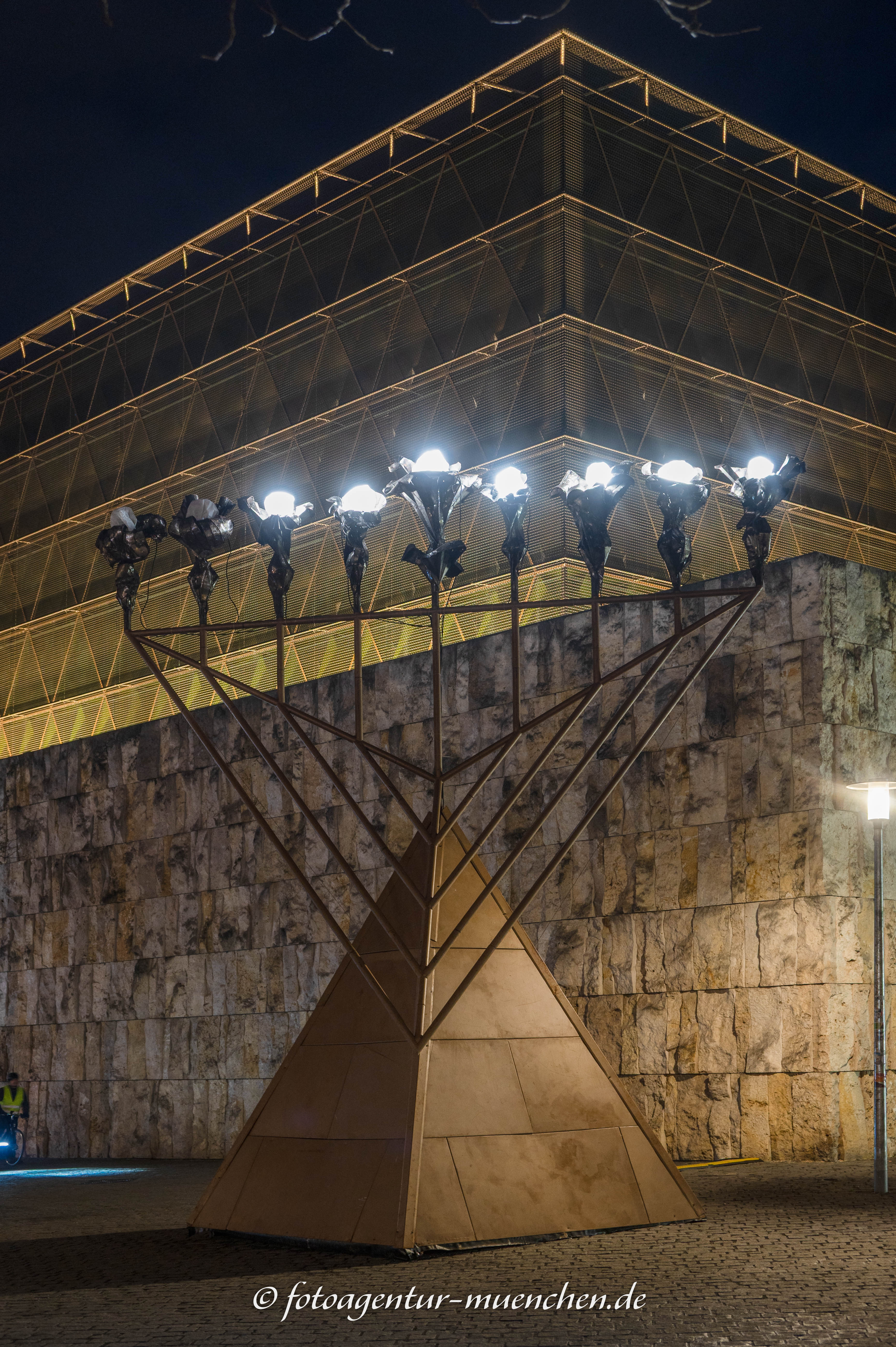 Chanukka-Leuchter - Synagoge Ohel Jakob
