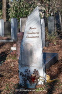  - Grab - Karl Stankiewitz