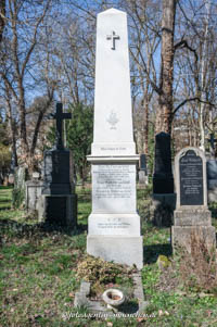 Grab - Carl von Graf