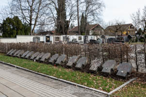 Gräber der Opfer der Mordnacht