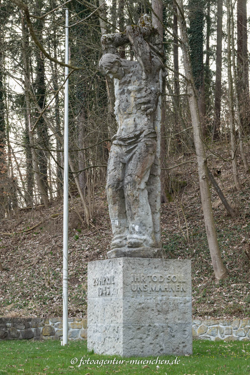 Denkmal - Opfer der Mordnacht