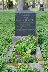 Grab - Franz Gessele