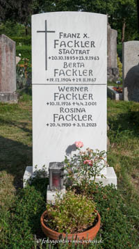 Grab - Franz Xaver Fackler