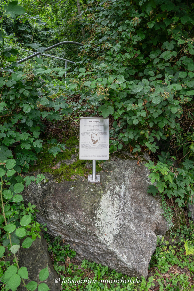 Denkmal . Erhard Auer