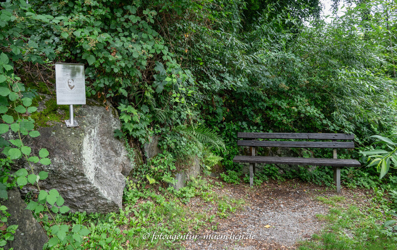 Denkmal - Erhard Auer