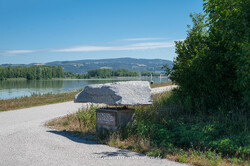 Denkmal für die Opfer von Schloss Hartheim