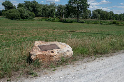 Gedenkstein - Jahrhundertflut 2013