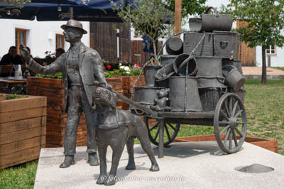 Bronzeskulptur - Korbflechter