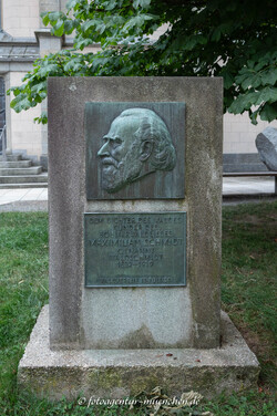 Denkmal - Maximilian Schmidt (Waldschmidt)