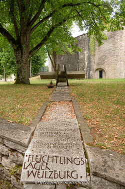 Denkmal - Füchtlingslager Wülzburg