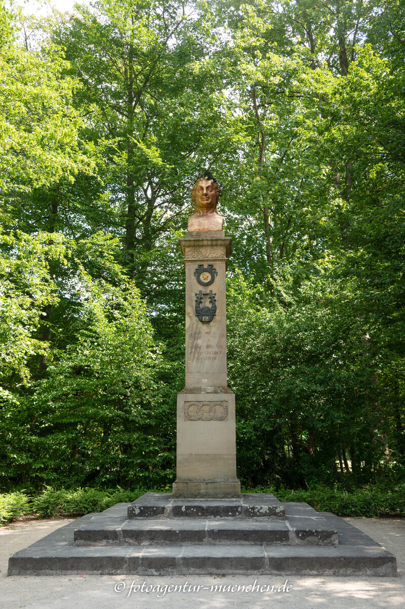 Johann-Peter-Uz-Denkmal