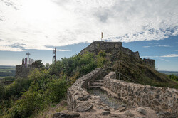 Bergfried, Palas